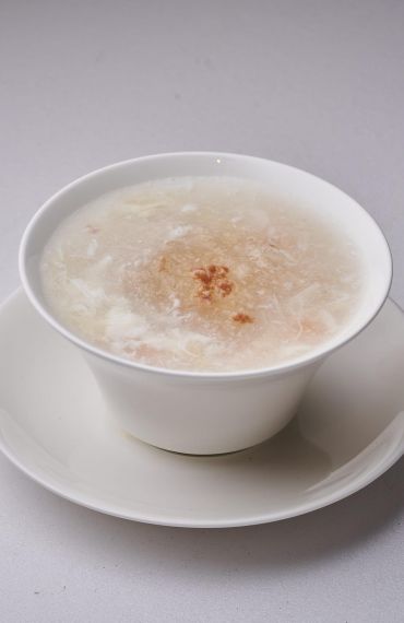 Bird's Nest Soup with Assorted Seafood and Egg White