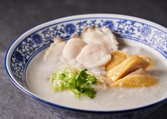 鮑と鶏肉入りお粥